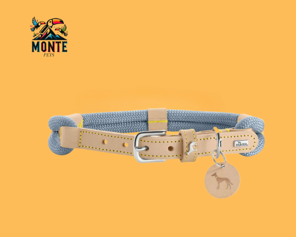 Hundehalsband Hunter Malia Blau 50-59 cm von MONTE PETS auf orangefarbenem Hintergrund